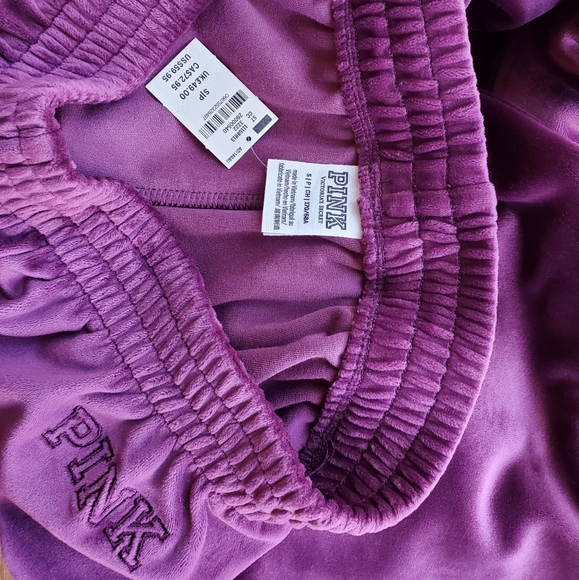 VS PINK Fleece Pajama Set (SOLD) - Picture 2 of 4